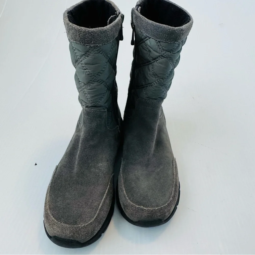 Lands End Boots green quilted and grey suede size 8.5 US